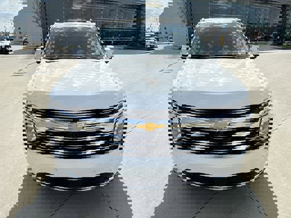 Used 2025 Chevrolet Tahoe LT image 4