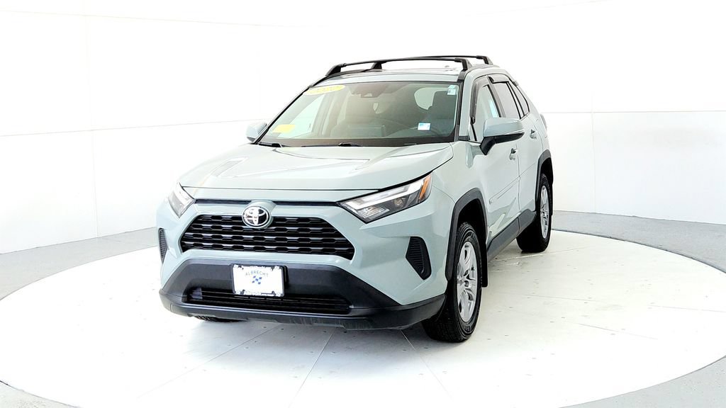Used 2022 Toyota RAV4 XLE w/ Convenience Package AWD/4WD image 2