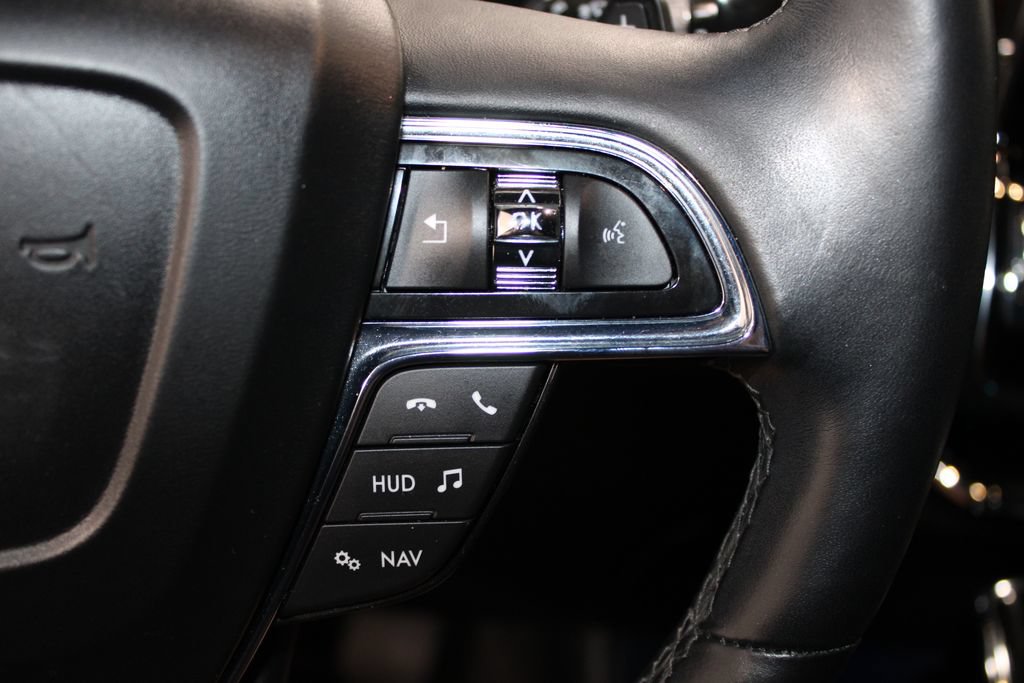 Used 2020 Lincoln Navigator L Reserve w/ Luxury Package AWD/4WD image 24