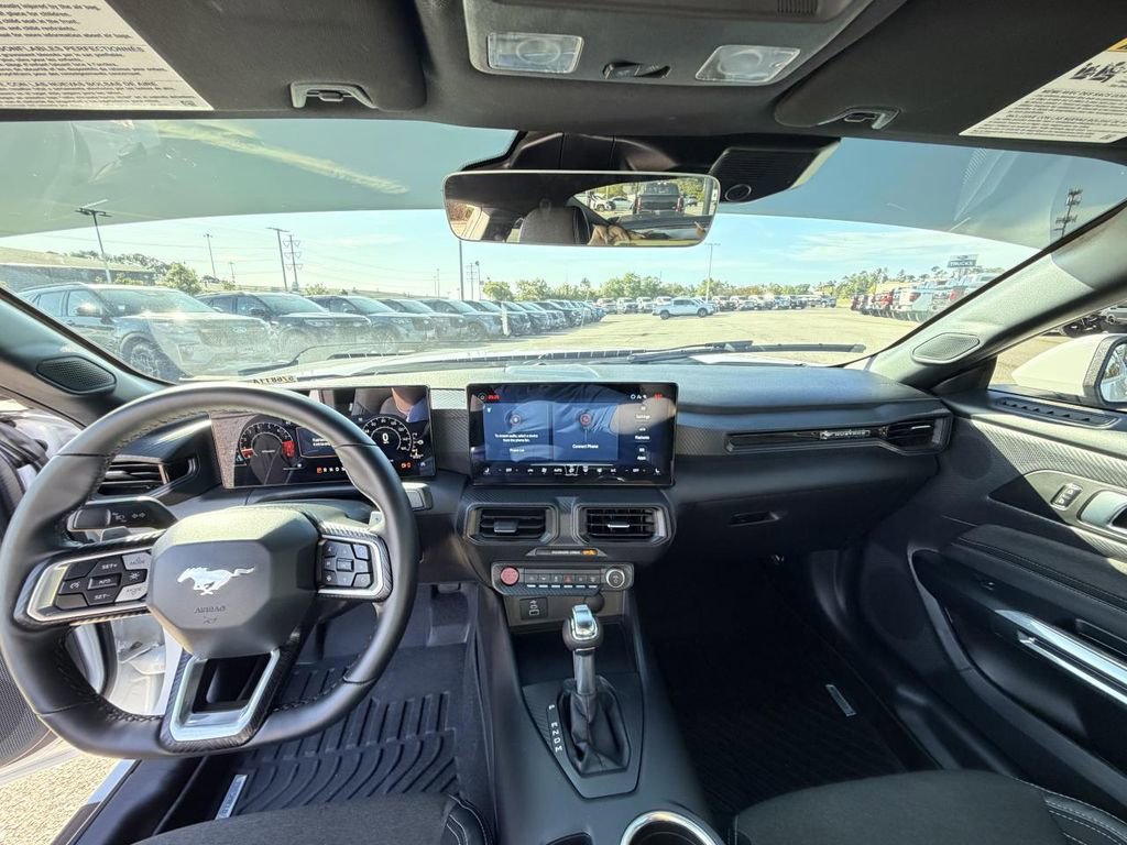 Used 2025 Ford Mustang GT image 3