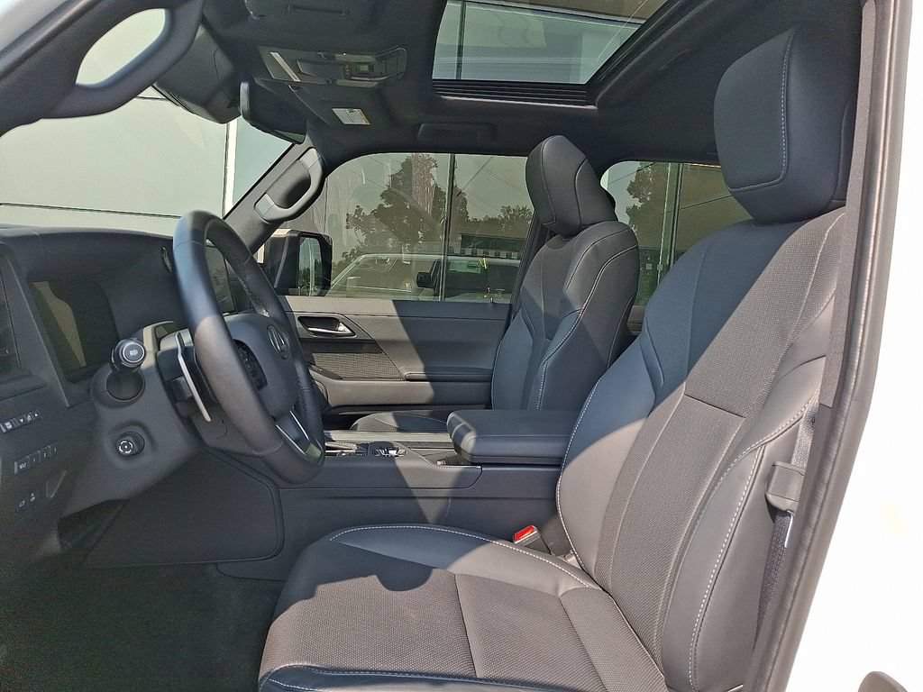 Used 2024 Lexus GX 550 w/ Accessory Package (Z1) AWD/4WD image 14