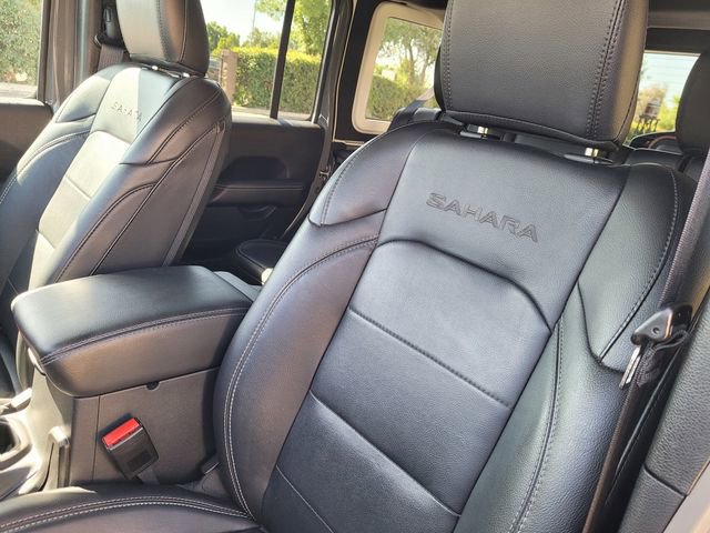 Used 2023 Jeep Wrangler Unlimited Sahara w/ Cold Weather Group AWD/4WD image 13