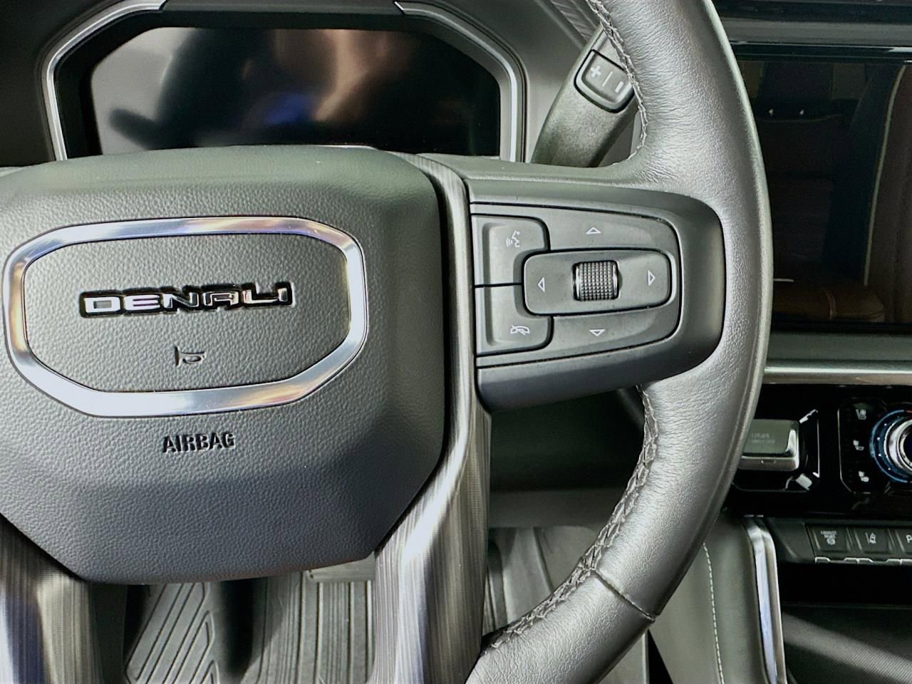 Used 2024 GMC Sierra 3500 Denali Ultimate image 46