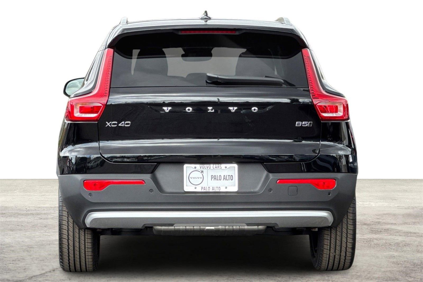 New 2025 Volvo XC40 B5 Core w/ Protection Package Premier image 7