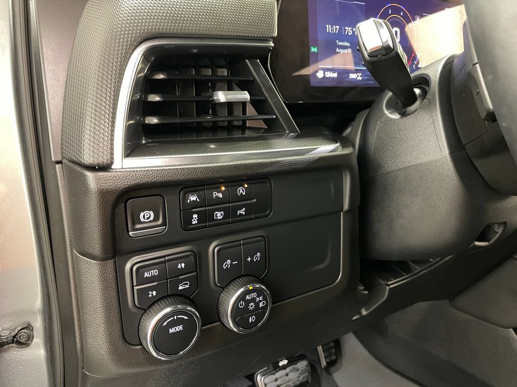 Certified 2025 Chevrolet Tahoe RST w/ RST Performance Edition AWD/4WD image 31