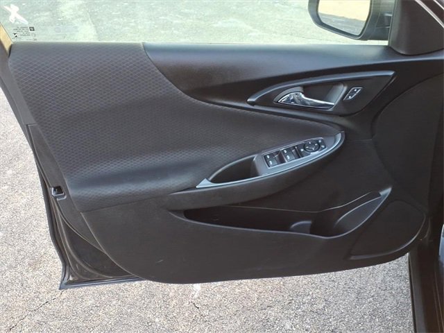 Used 2023 Chevrolet Malibu LS image 14