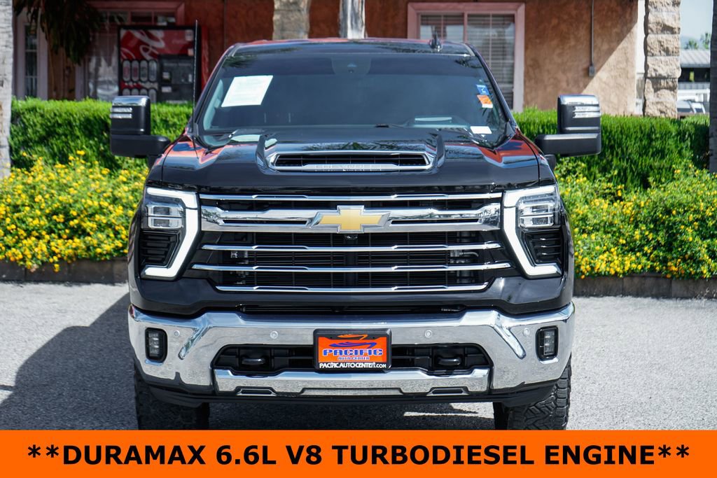 Used 2024 Chevrolet Silverado 2500 LTZ w/ LTZ Premium Package AWD/4WD image 3