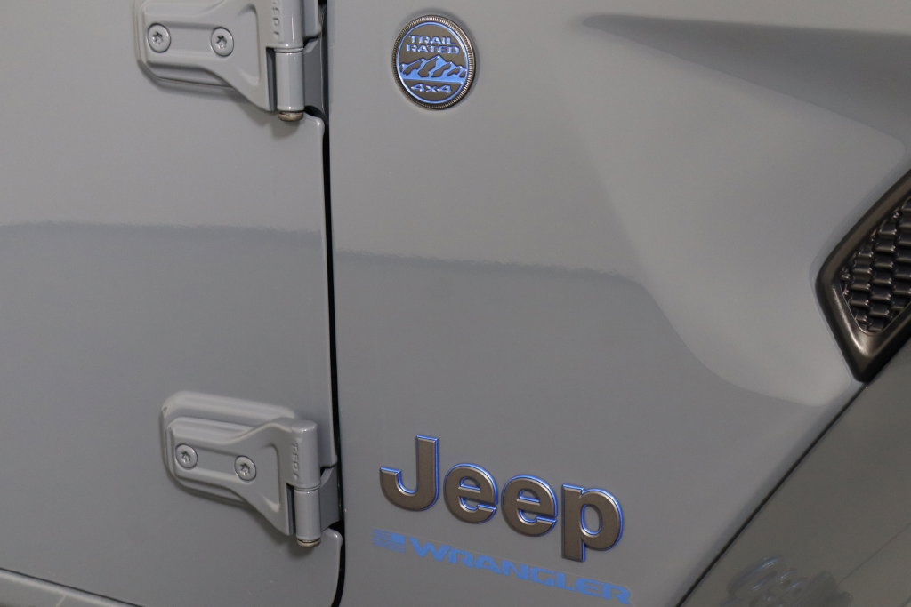 Used 2024 Jeep Wrangler Unlimited w/ Convenience Group AWD/4WD image 41