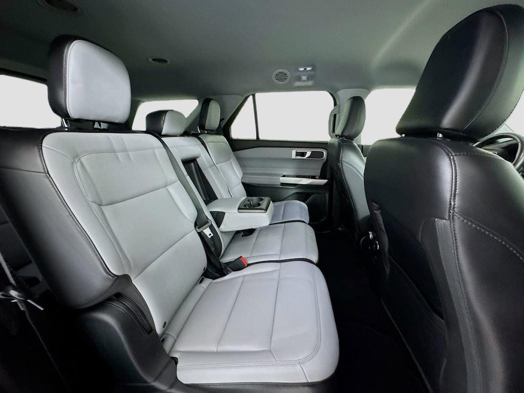 Used 2021 Ford Explorer XLT w/ Equipment Group 202A image 26