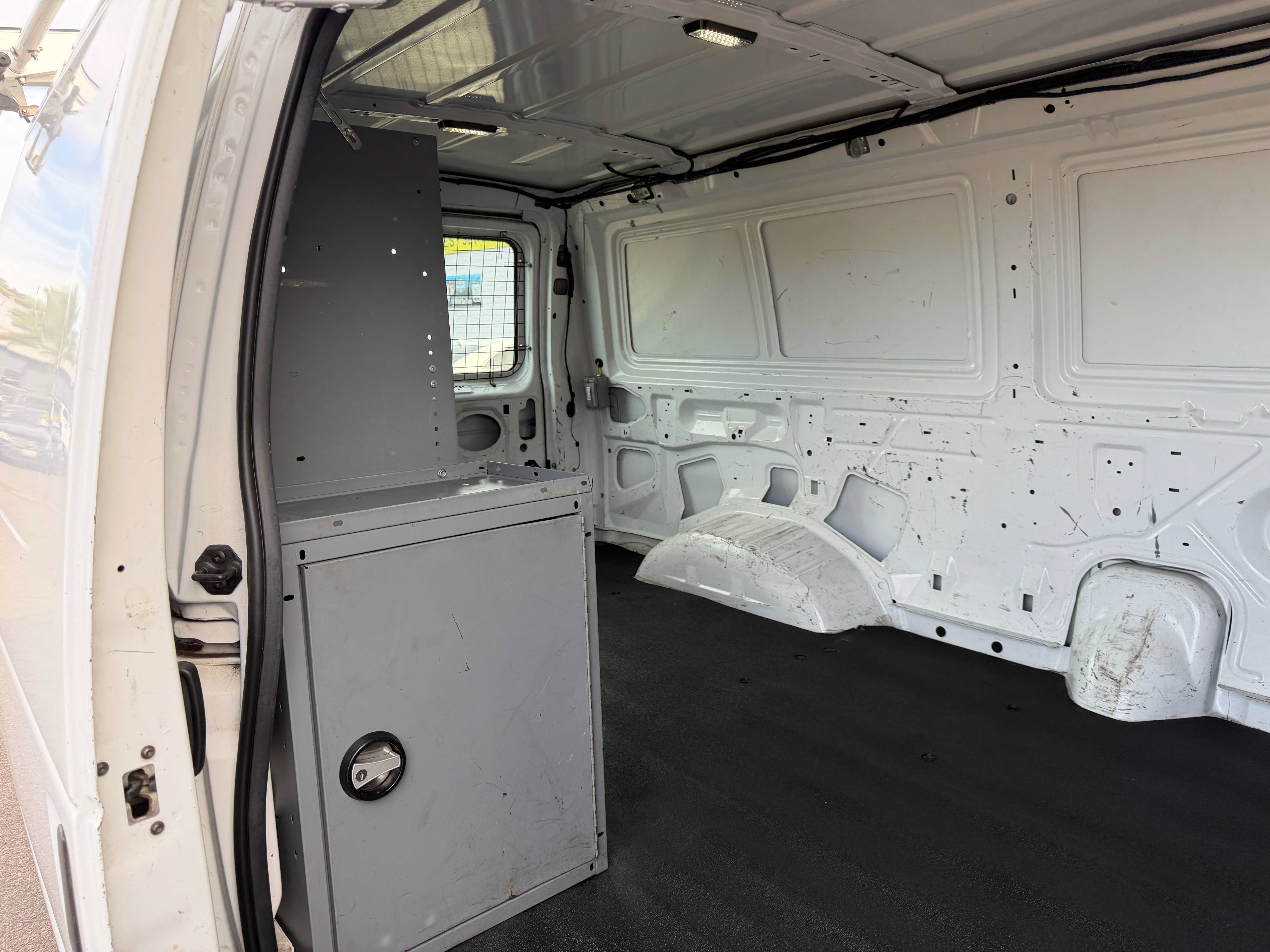 Used 2013 Ford E-150 and Econoline 150 RWD image 14
