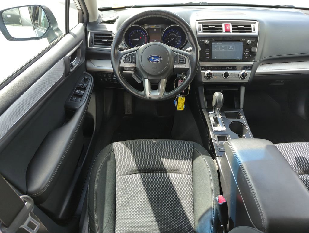 Used 2017 Subaru Outback 2.5i Premium image 14