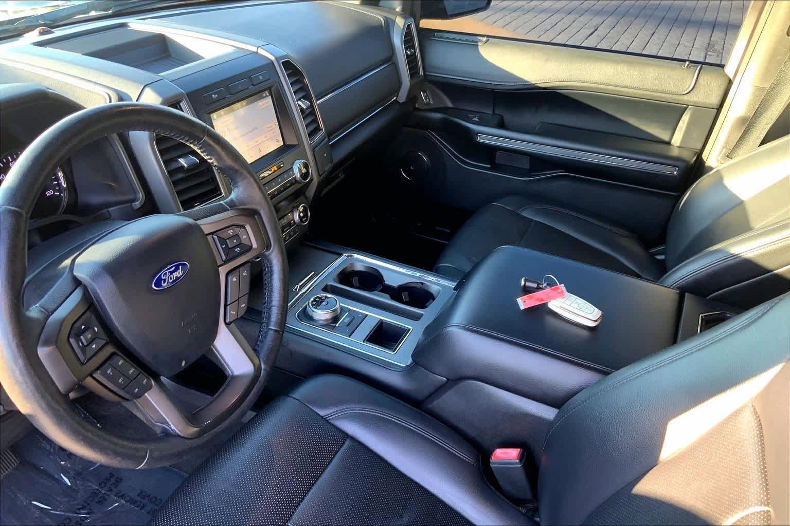 Used 2019 Ford Expedition Max XLT w/ Equipment Group 202A RWD image 16