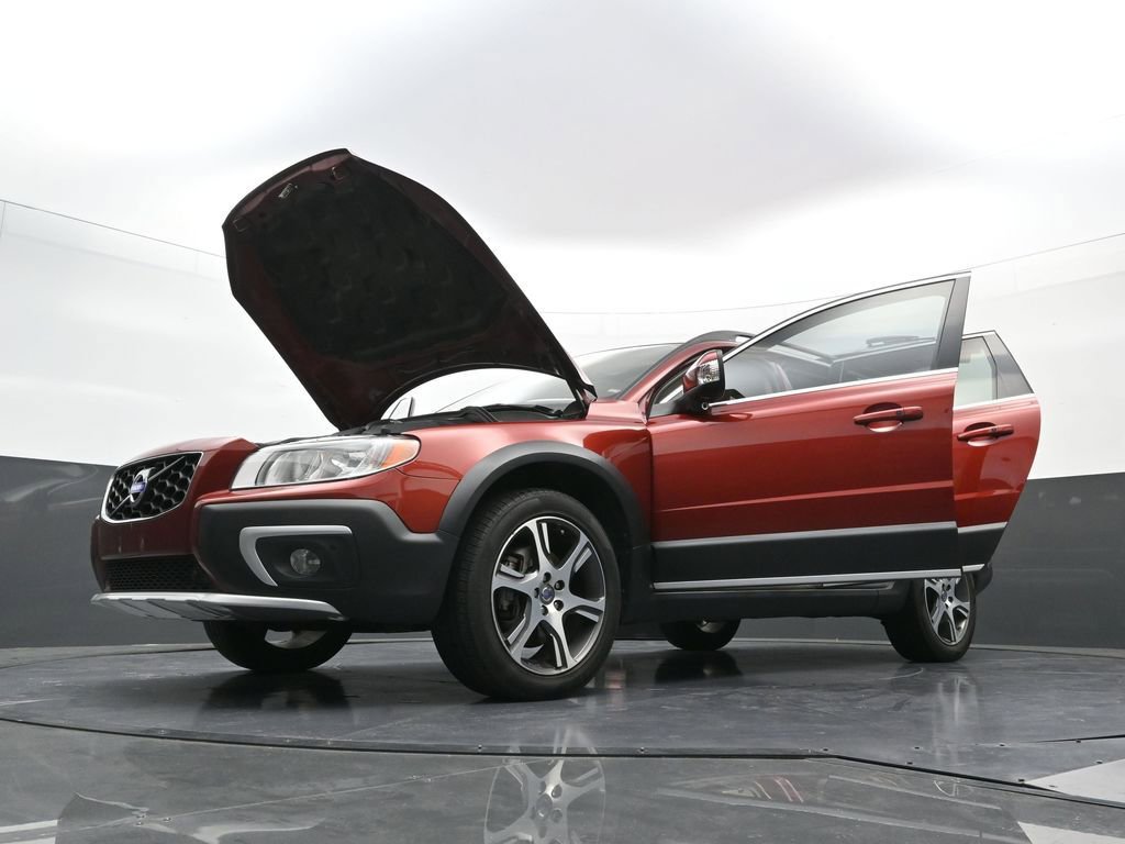 Used 2015 Volvo XC70 T6 w/ Proximity Package AWD/4WD image 39