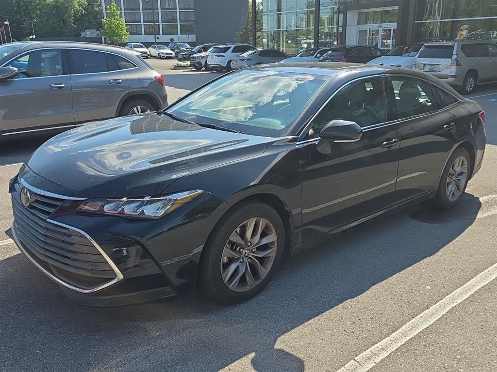 Used 2021 Toyota Avalon XLE w/ Moonroof Package AWD/4WD image 8