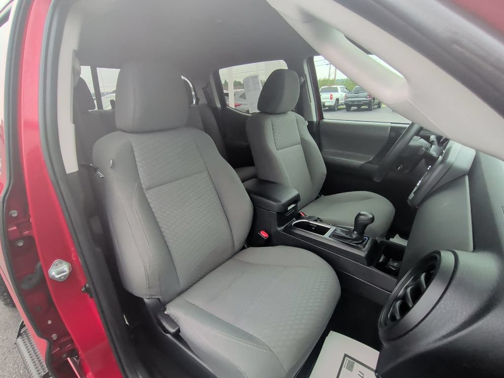 Used 2022 Toyota Tacoma SR AWD/4WD image 31