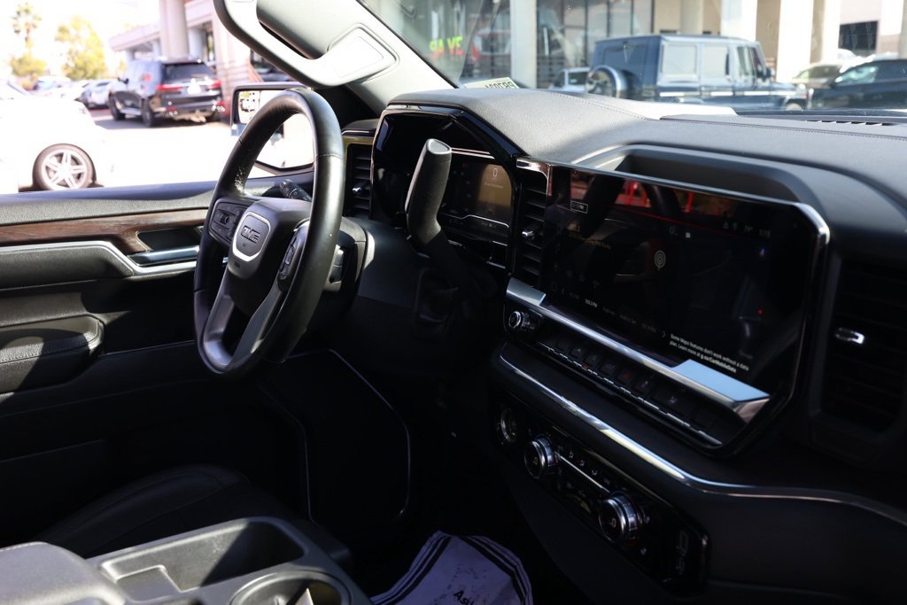 Used 2024 GMC Sierra 1500 SLT image 19