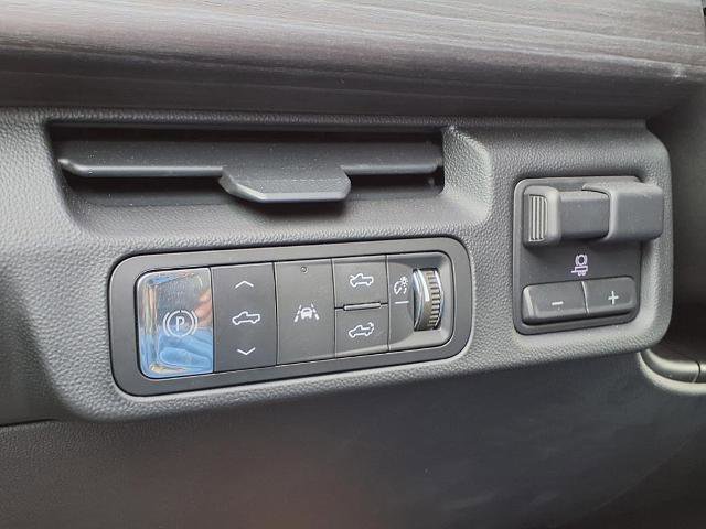 New 2025 GMC Sierra EV Denali AWD/4WD image 21