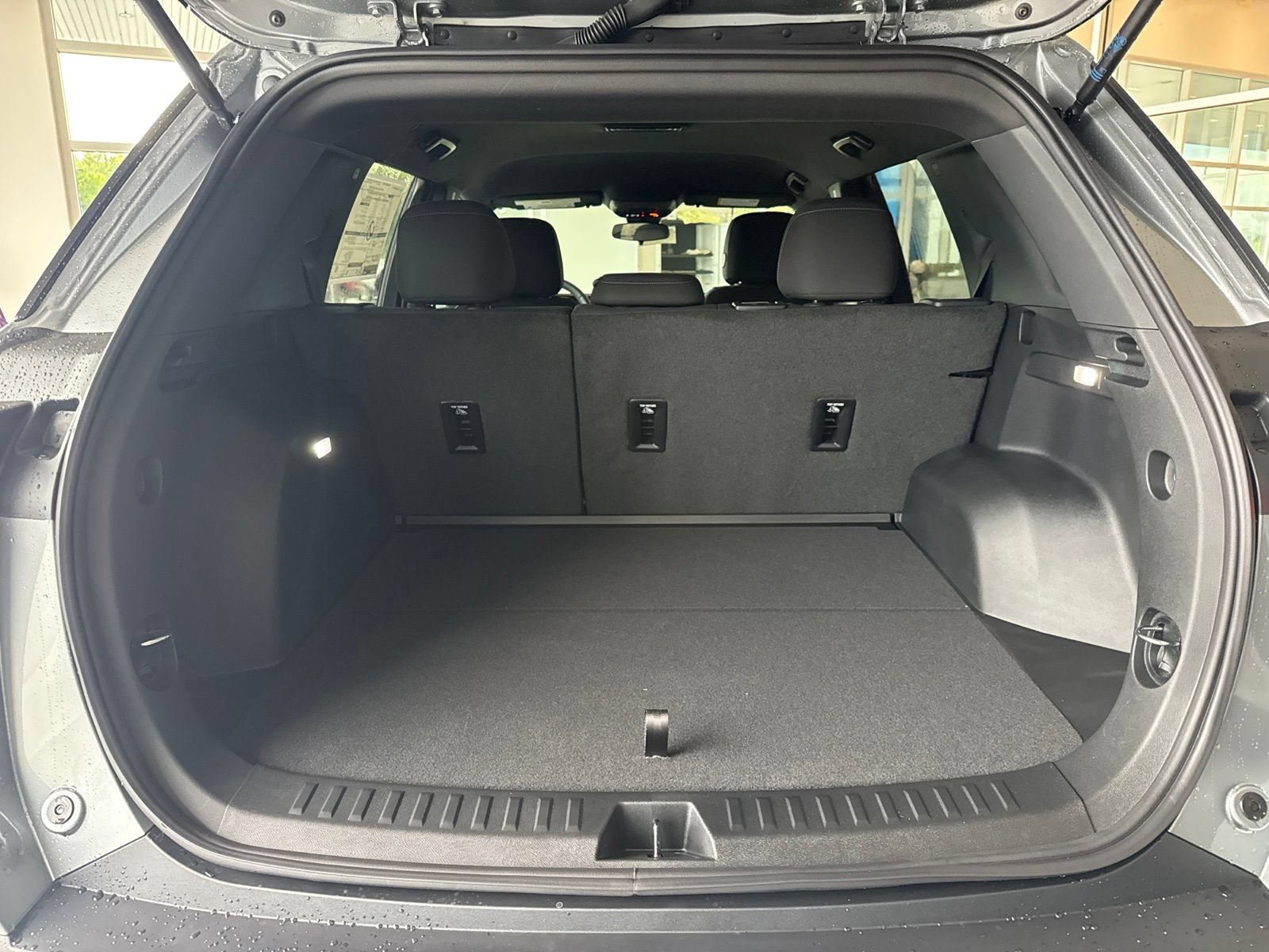 New 2027 Chevrolet Equinox LT FWD image 11