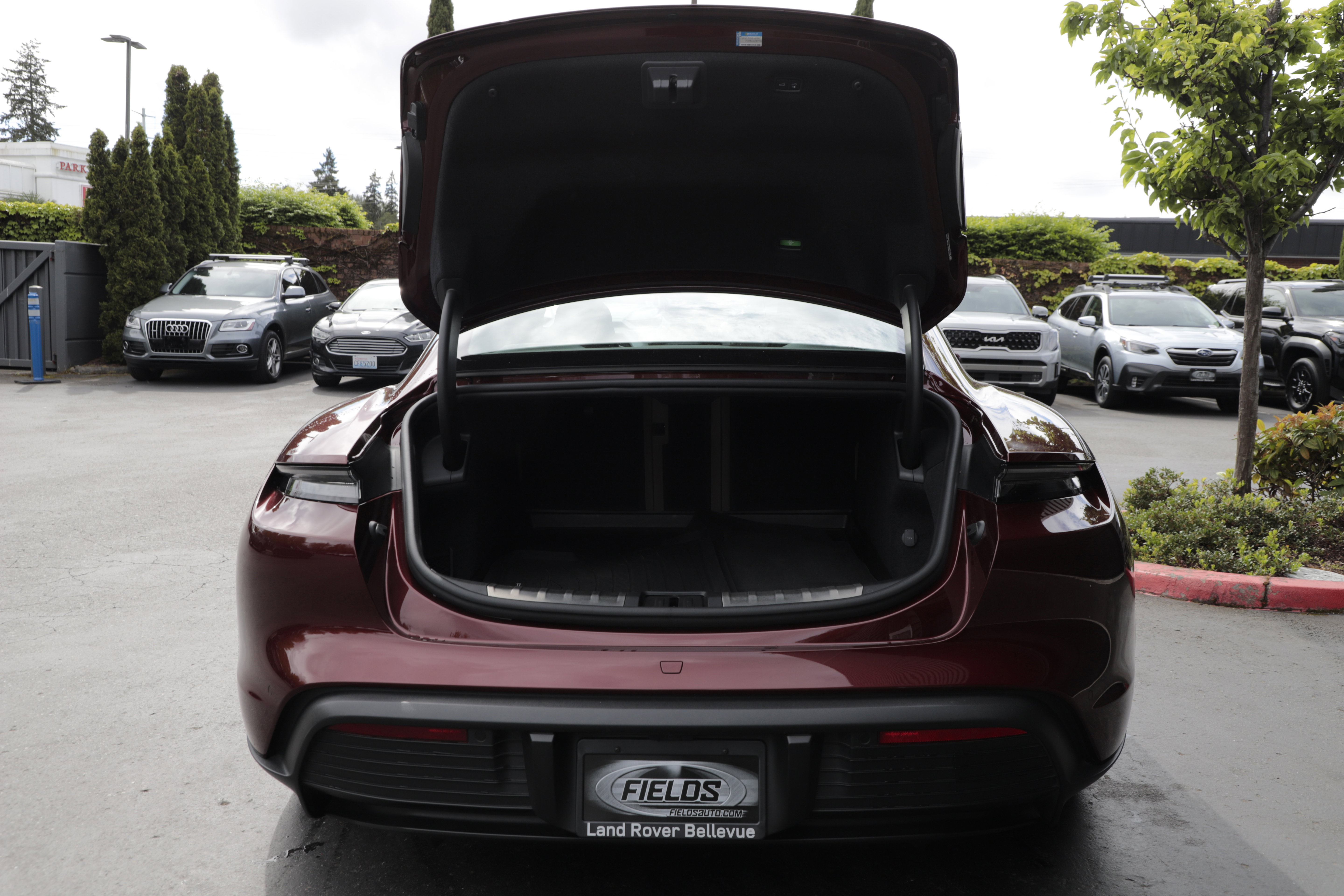 Used 2021 Porsche Taycan 4S AWD/4WD image 15