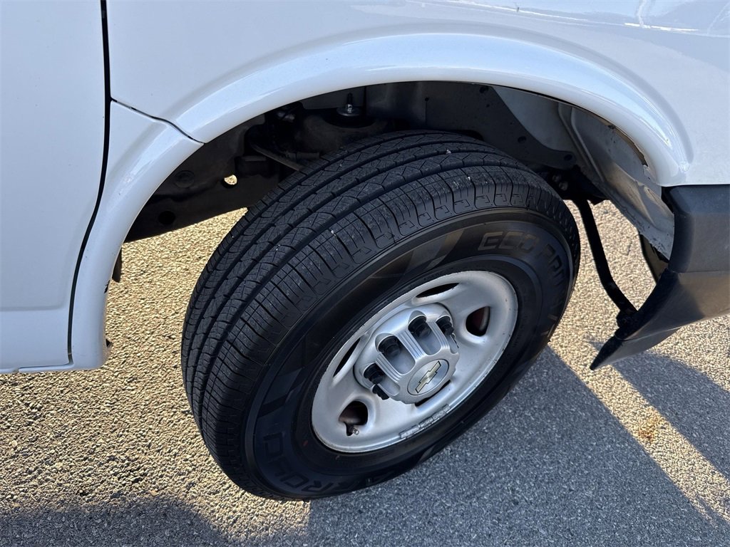 Used 2021 Chevrolet Express 2500 w/ Driver Convenience Package image 15