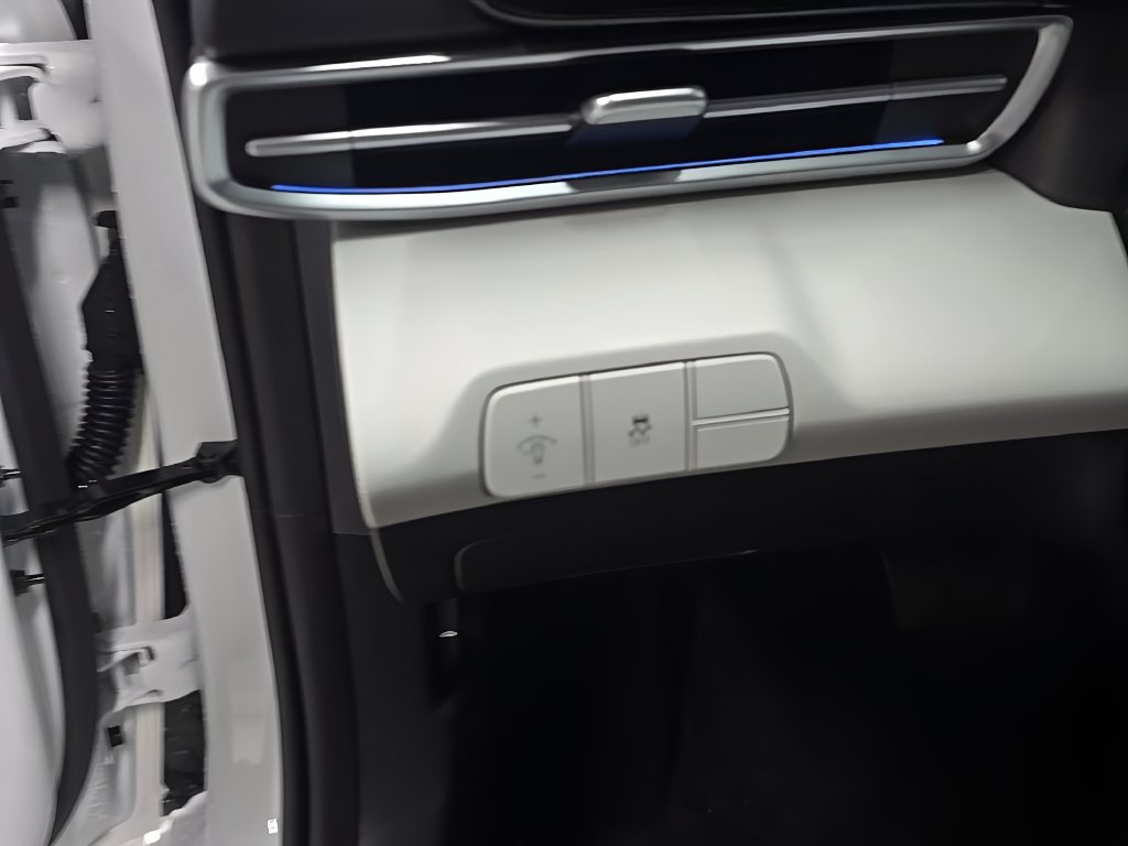 New 2026 Hyundai Elantra Limited FWD image 13