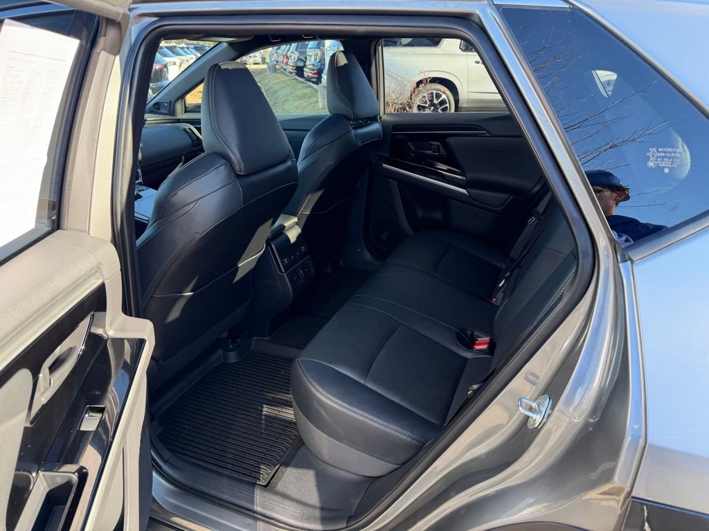 Used 2025 Toyota bZ4X AWD image 18
