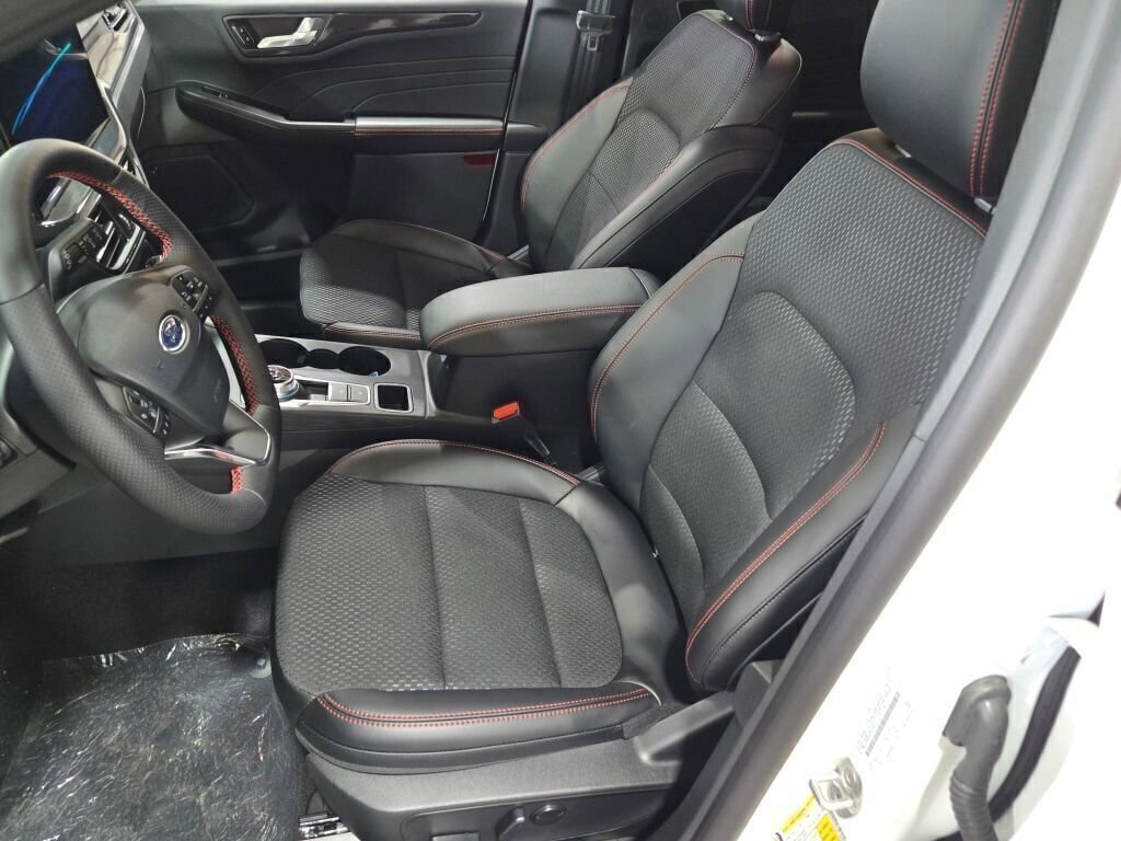 New 2025 Ford Escape ST-Line Elite w/ Tech Pack #2 image 21