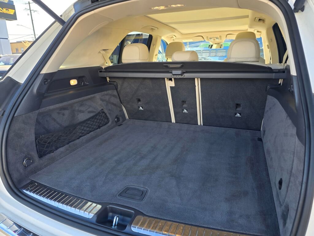 Used 2020 Mercedes-Benz GLE 350 4MATIC w/ Premium Package image 18