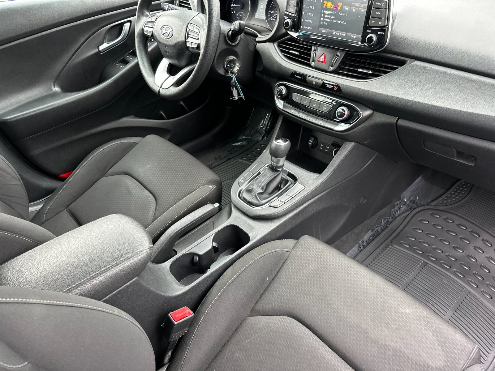 Used 2019 Hyundai Elantra GT image 16