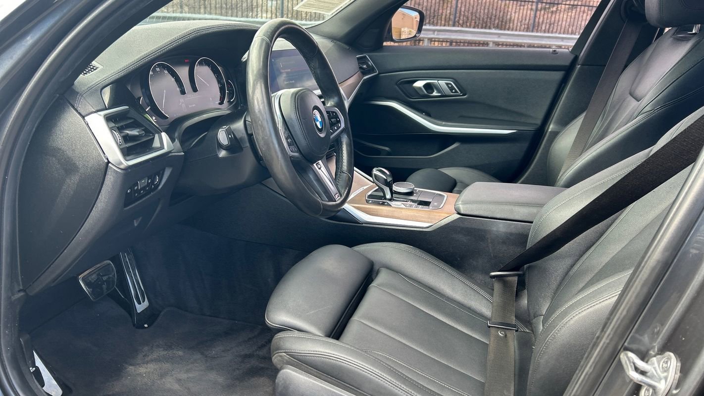 Used 2019 BMW 330i xDrive xDrive w/ M Sport Package image 9