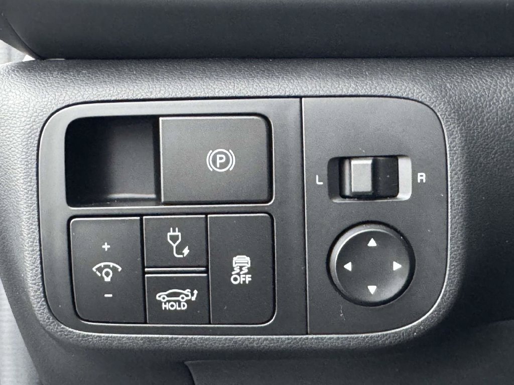 Used 2023 Hyundai Ioniq 6 SE AWD/4WD image 18