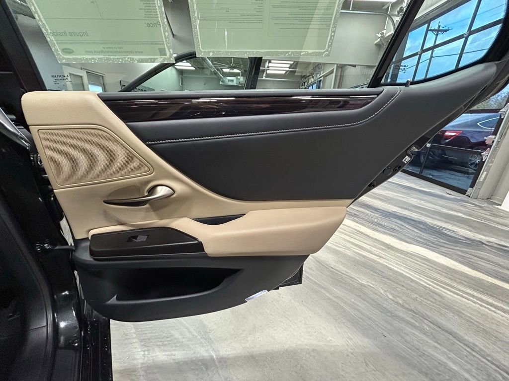 Used 2019 Lexus ES 350 w/ Premium Package image 40