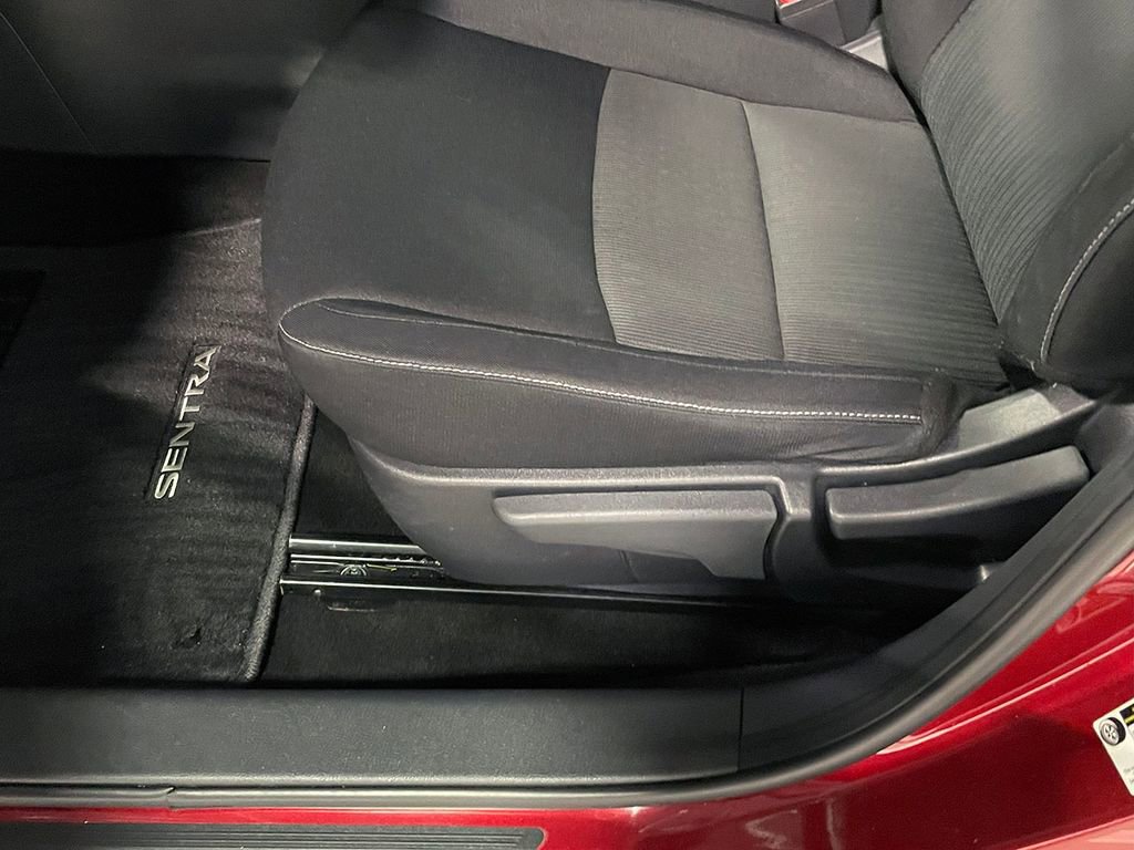 Used 2021 Nissan Sentra SV image 22