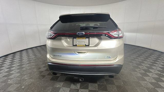 Used 2018 Ford Edge SEL w/ Equipment Group 201A AWD/4WD image 3