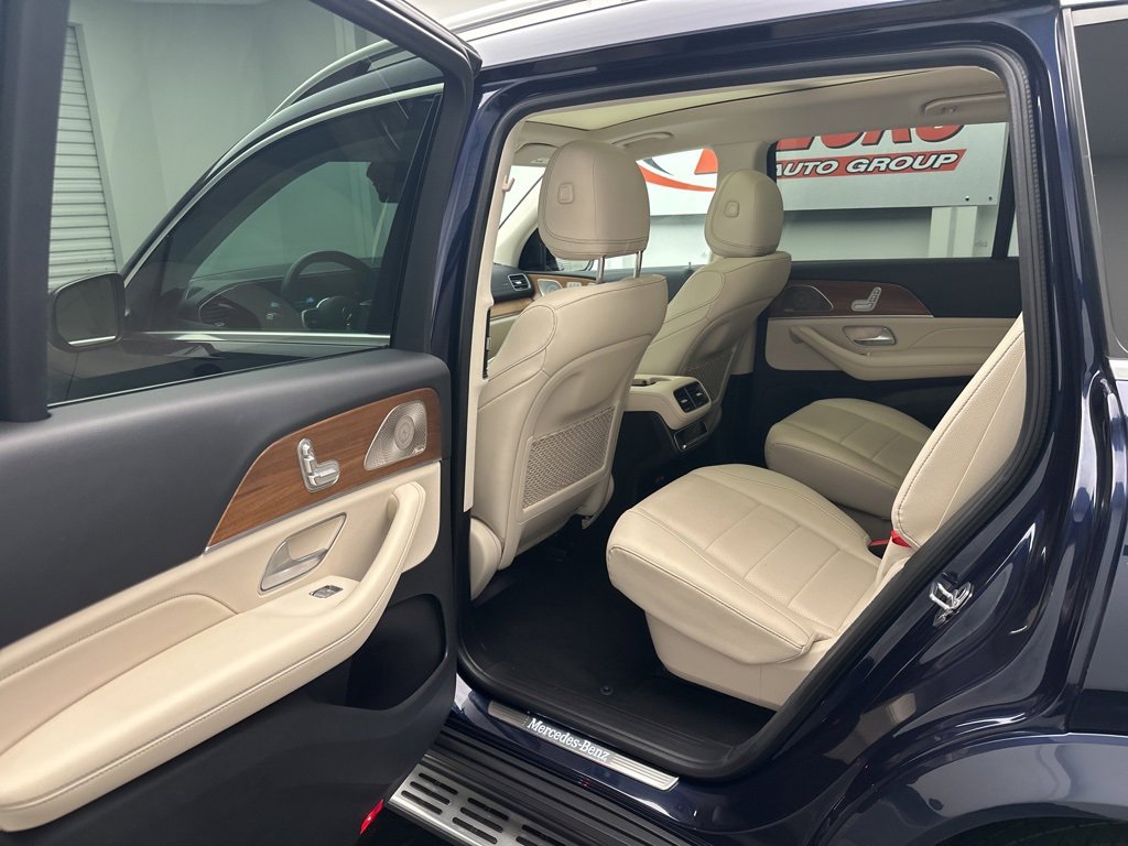 Used 2022 Mercedes-Benz GLS 450 4MATIC image 6