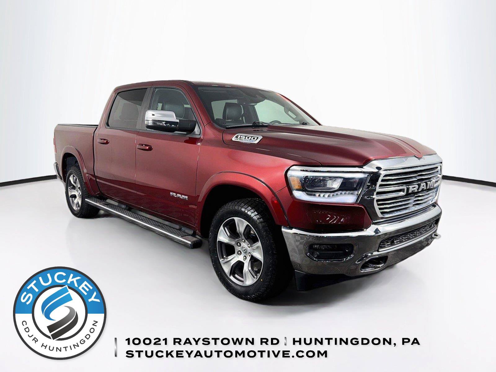 Used 2023 RAM 1500 Laramie AWD/4WD image 1