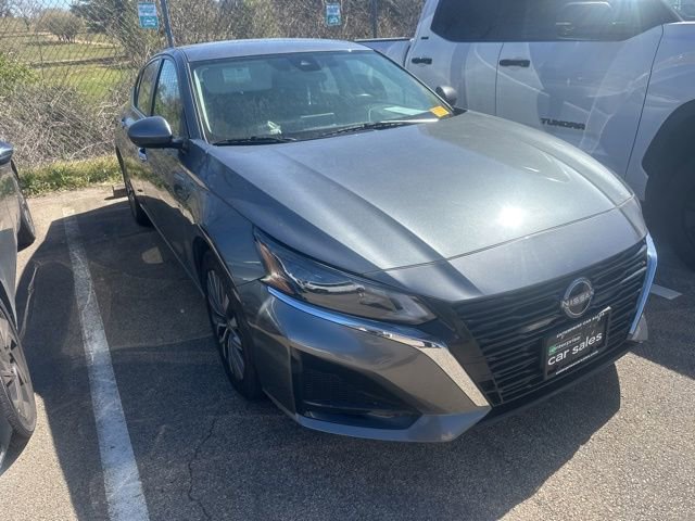Used 2023 Nissan Altima 2.5 SV