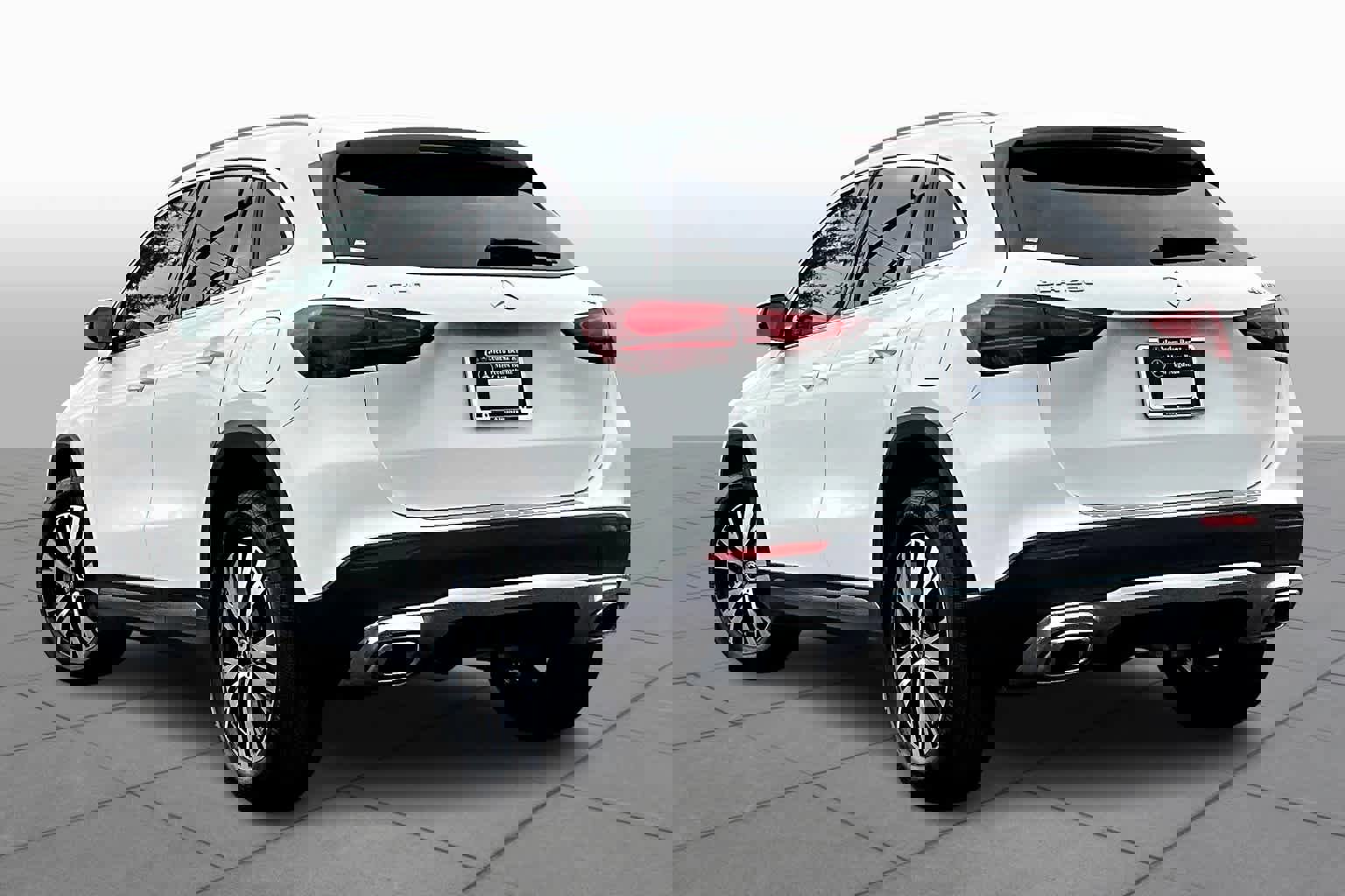 Used 2025 Mercedes-Benz GLA 250 4MATIC image 12