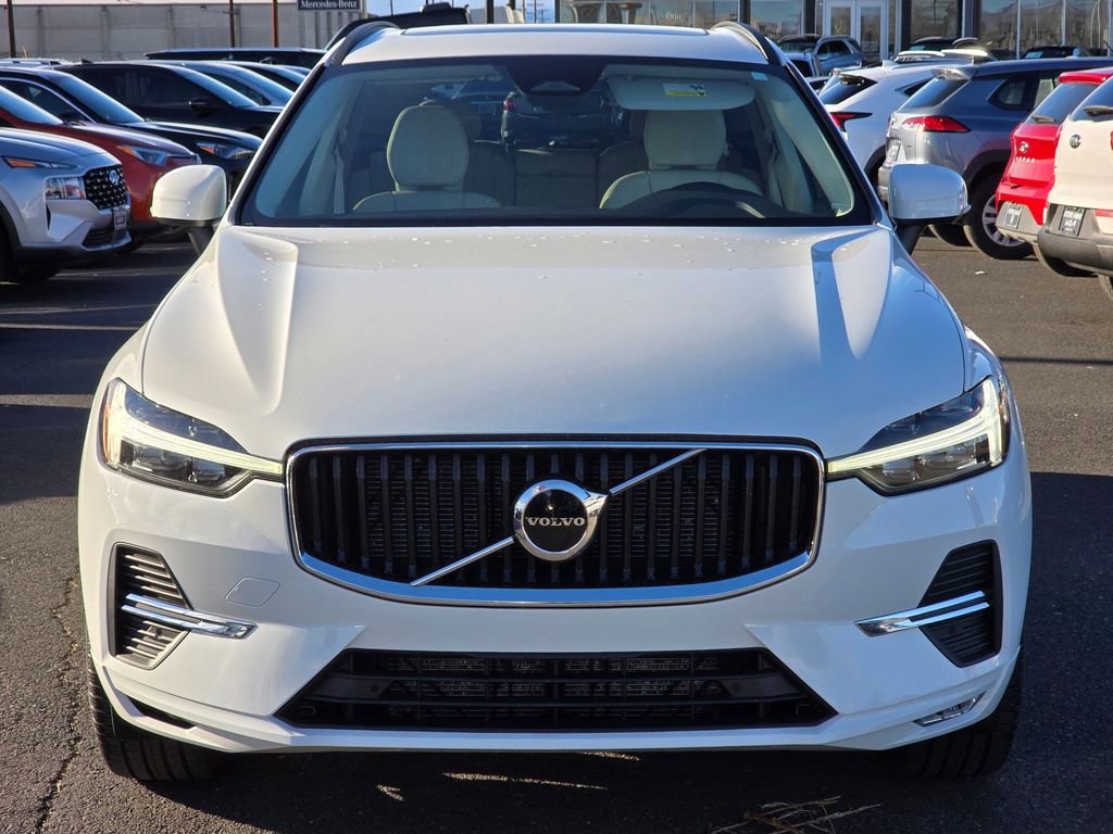 Used 2022 Volvo XC60 B5 Momentum image 8