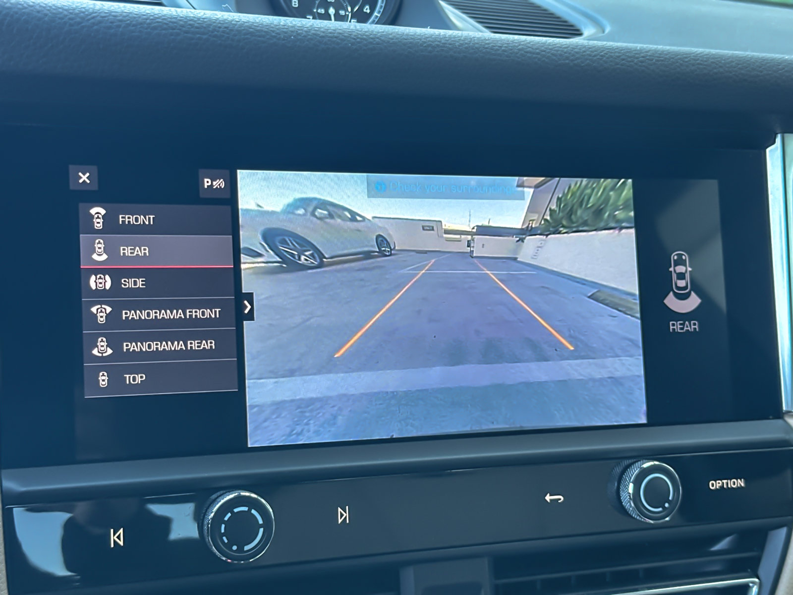 Certified 2024 Porsche Macan S AWD/4WD image 15