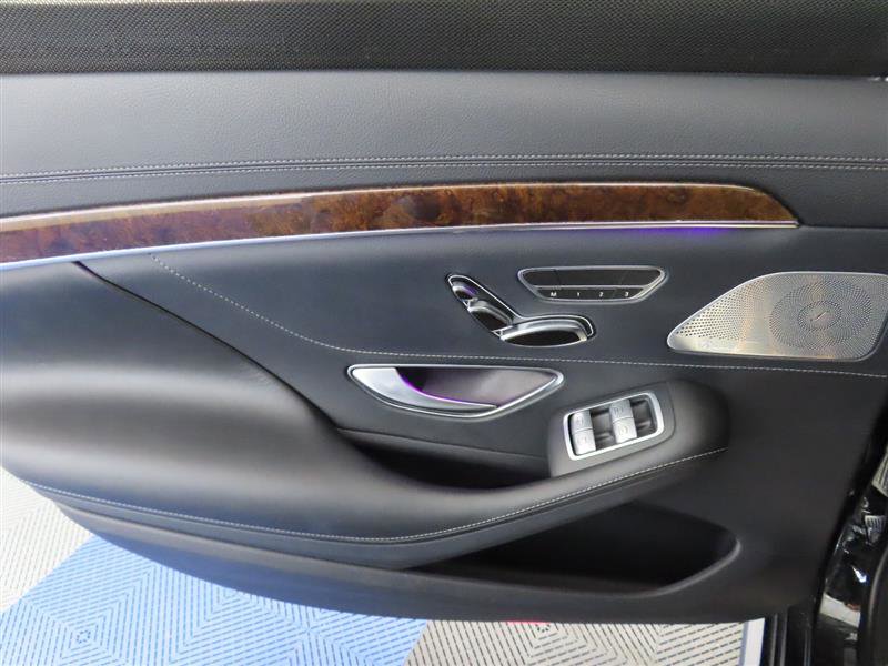 Used 2018 Mercedes-Benz S 560 4MATIC Sedan image 36