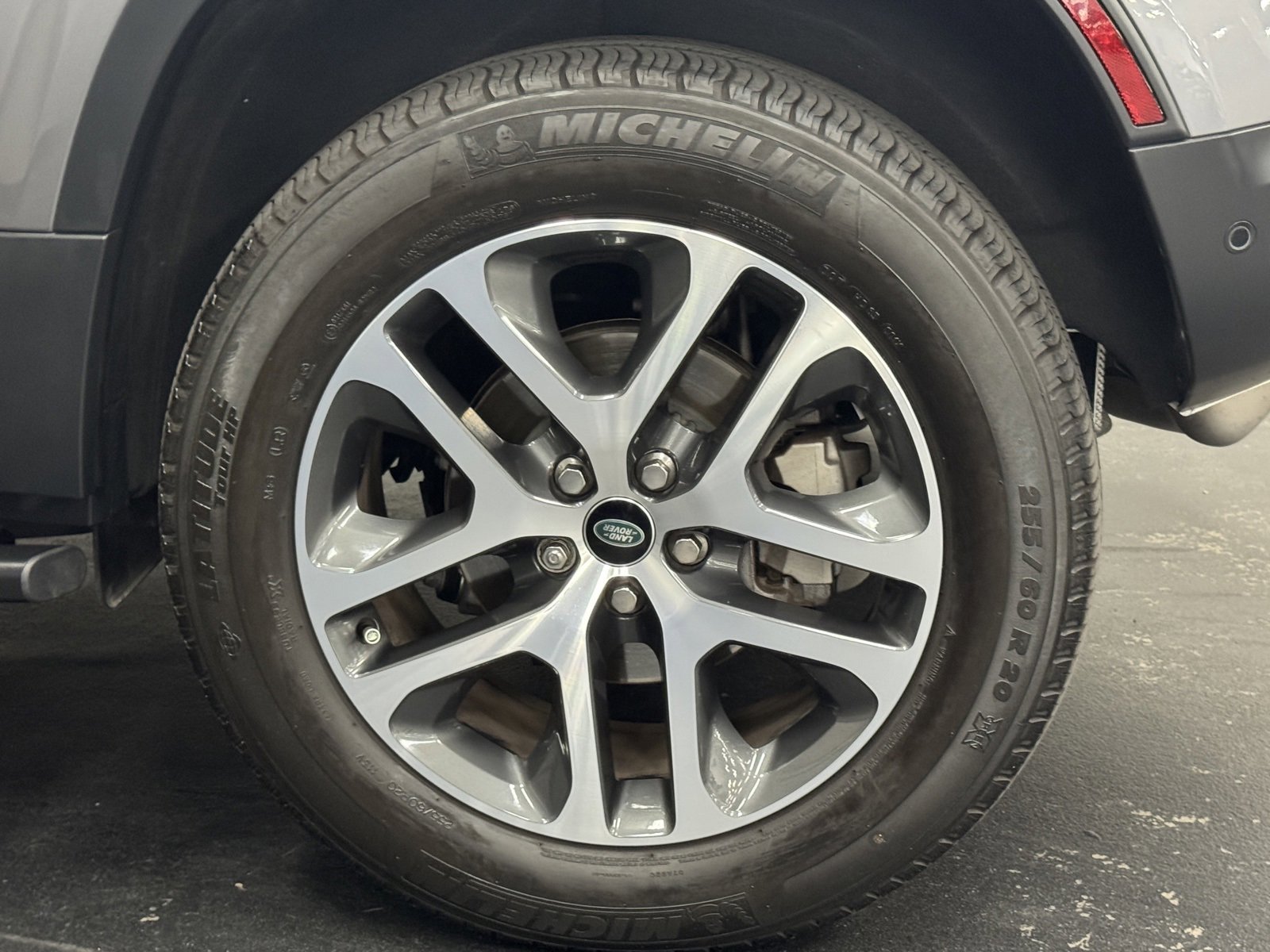 Used 2023 Land Rover Defender 110 S image 18