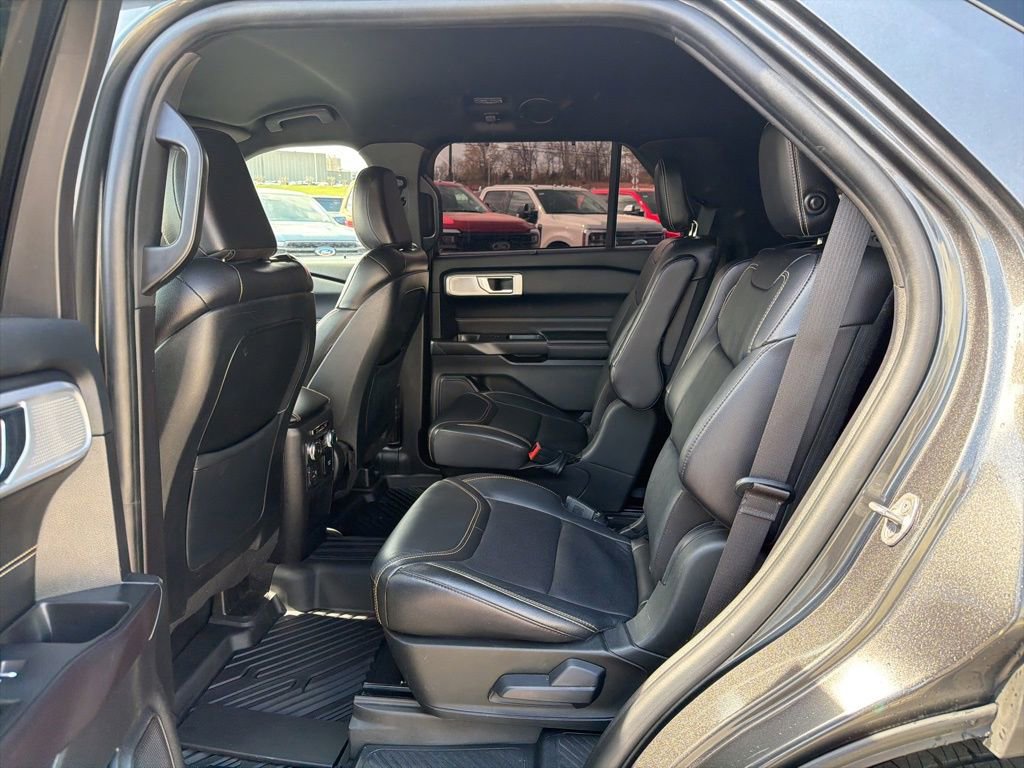 Used 2020 Ford Explorer ST w/ Premium Technology Package image 13