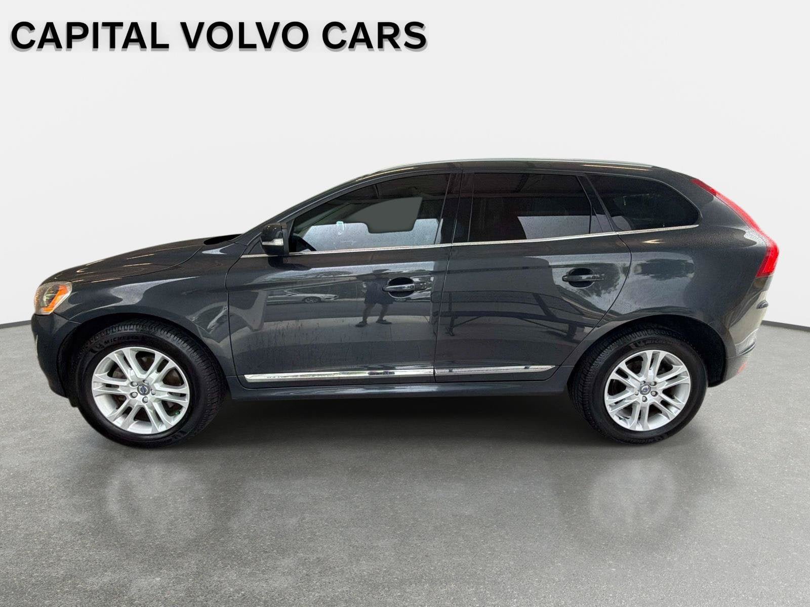Used 2016 Volvo XC60 T5 Premier w/ Proximity Package FWD image 8