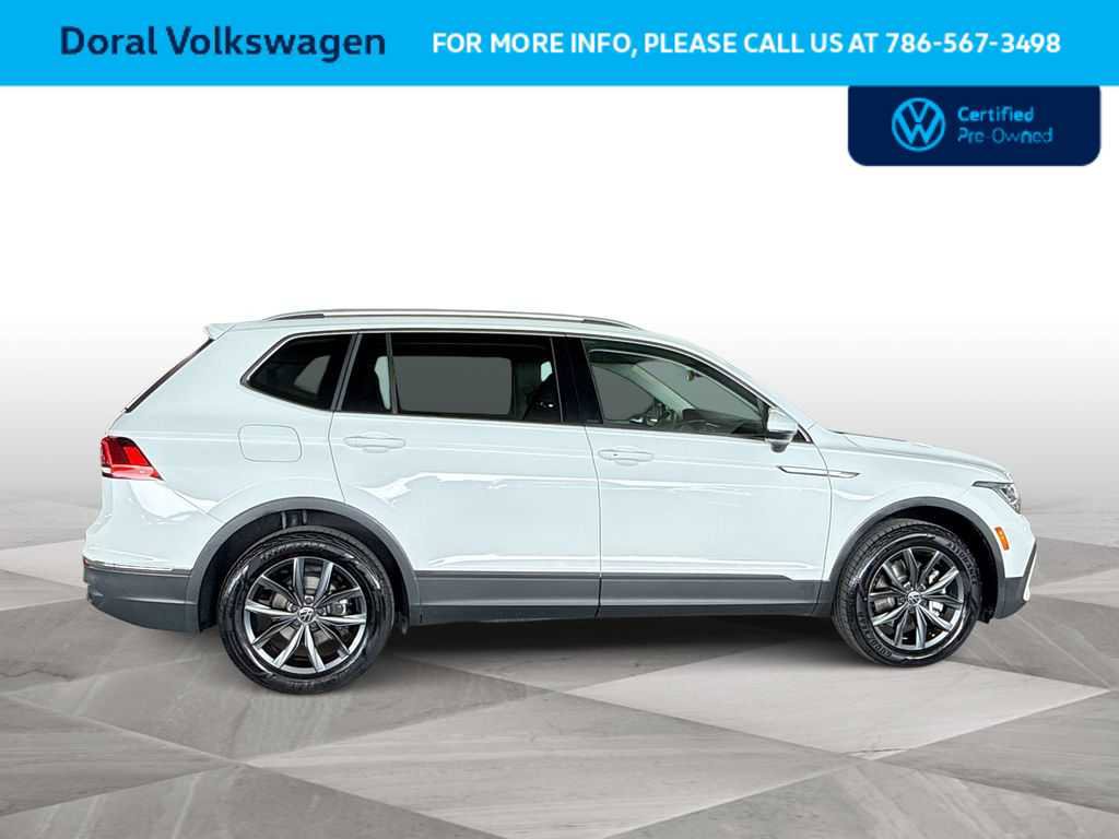 Certified 2022 Volkswagen Tiguan SE FWD image 9