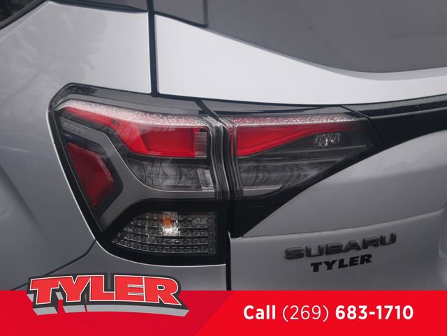 Used 2025 Subaru Forester Touring AWD/4WD image 12