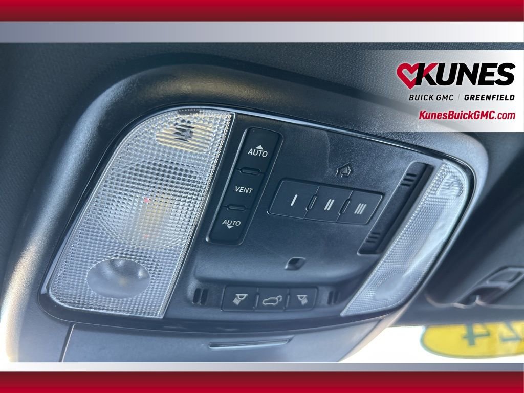 Used 2024 Dodge Durango GT image 32