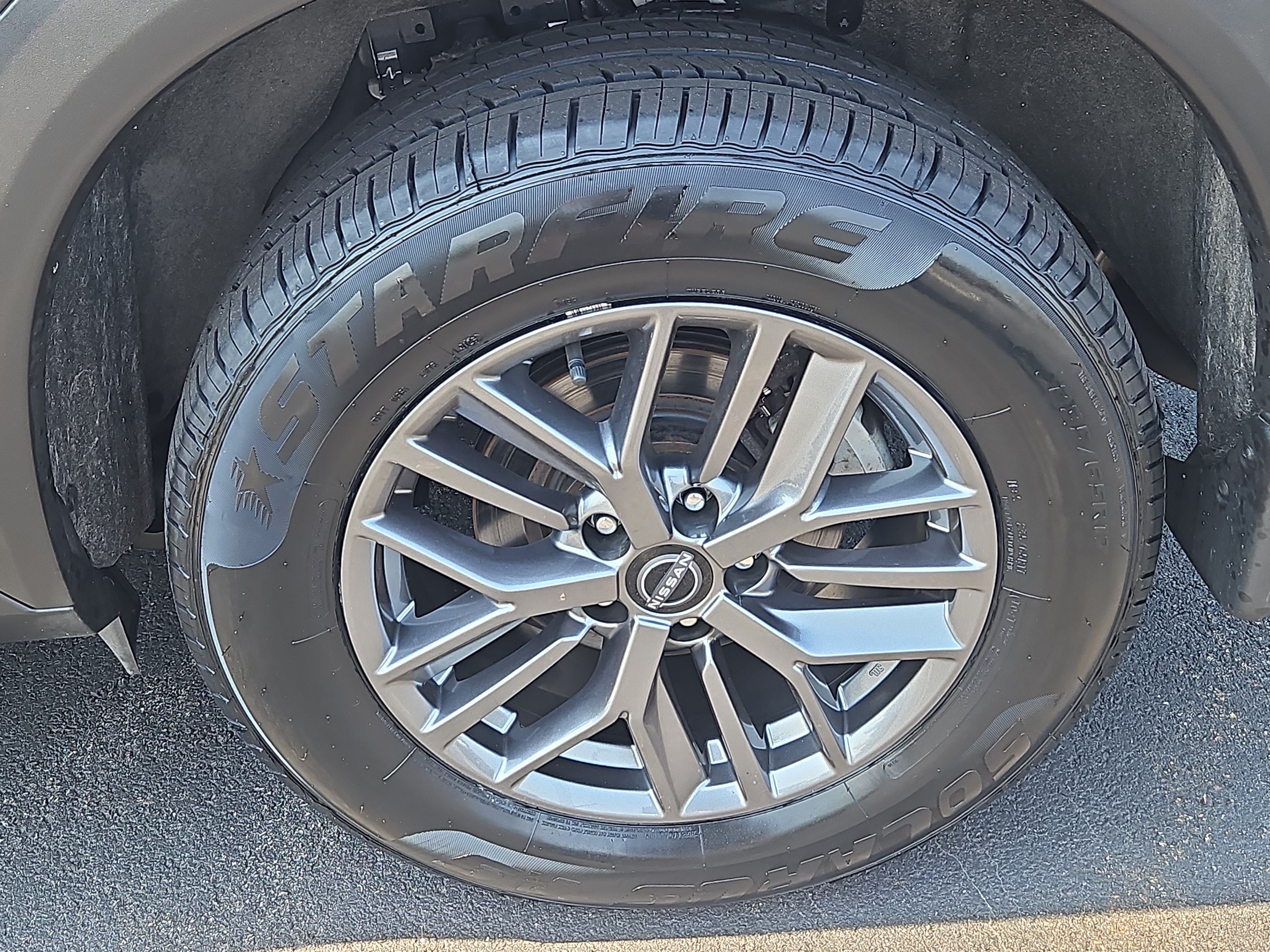 Used 2023 Nissan Rogue S AWD/4WD image 5