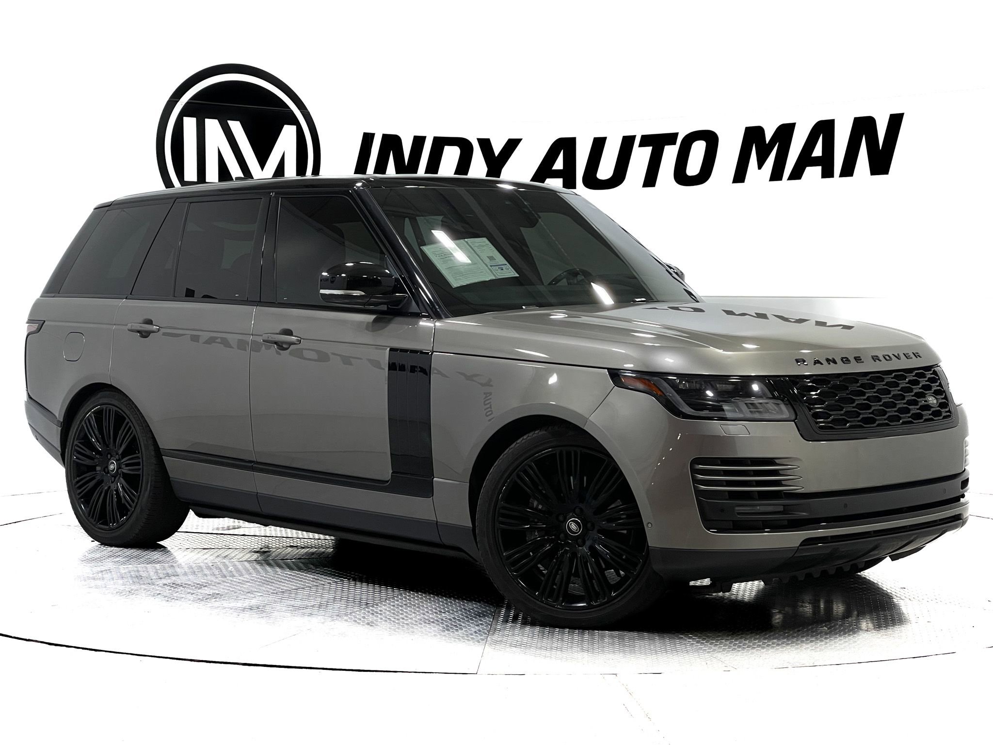 Used 2019 Land Rover Range Rover Supercharged AWD/4WD image 2