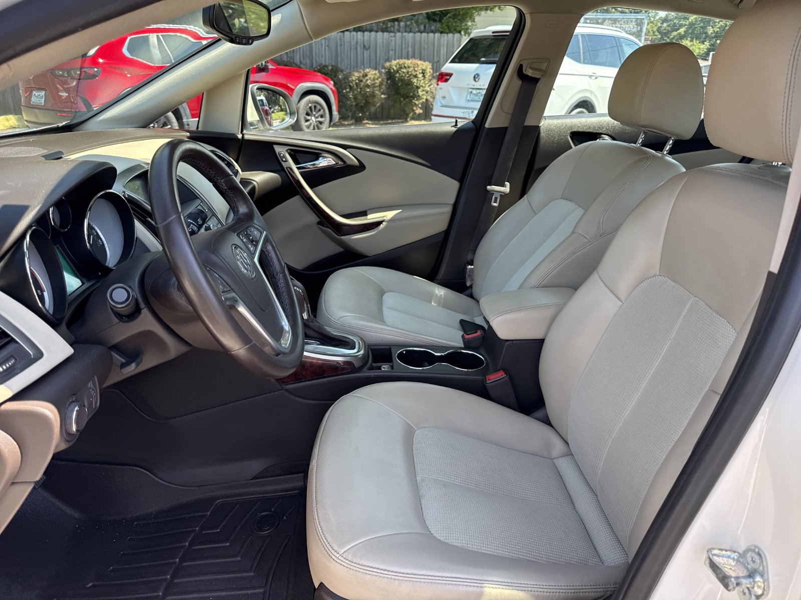 Used 2015 Buick Verano FWD image 9